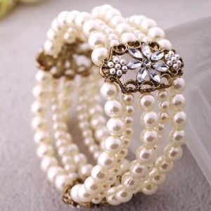 GB5 | Ivory Elastic Vintage Pearl Bracelet